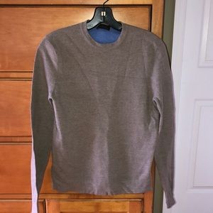 Saks Fifth Avenue wool sweater. Size small. Decent condition.